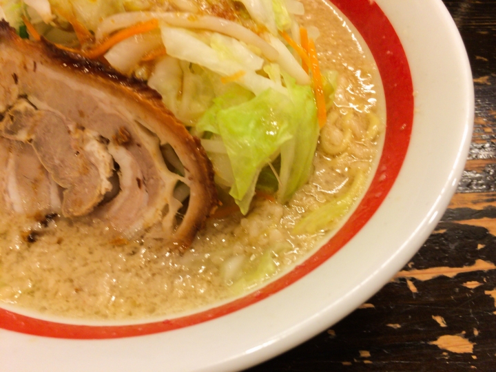 【美食。食記】東京 巢鴨 肥肉鮮香 油腴不膩 千石自慢ラーメン 拉麵 沾麵 推薦 男生