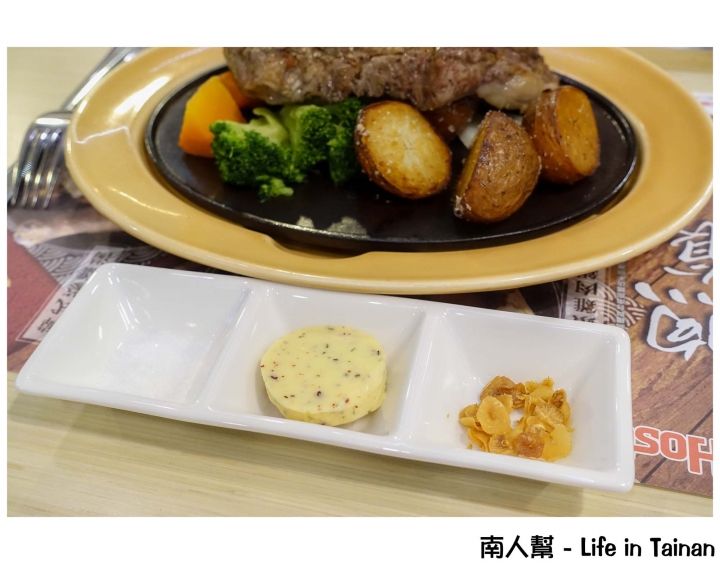 【高雄左營-美食】交通便利│餐點多樣化│日式家庭餐廳~樂雅樂Royal Host