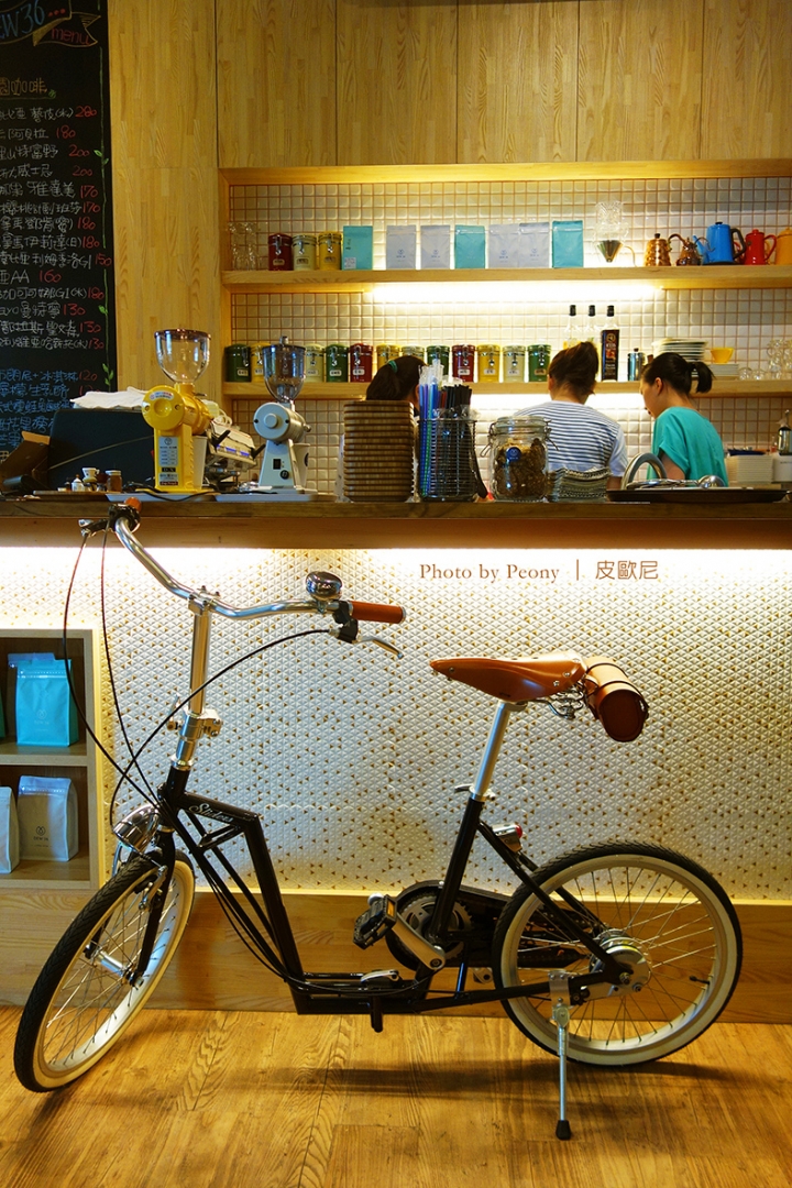 宜蘭【Dew 36 綻露】 coffee elite / 手工麵包 / 早午餐 ~ 有機慢食、空間充滿設計魂~