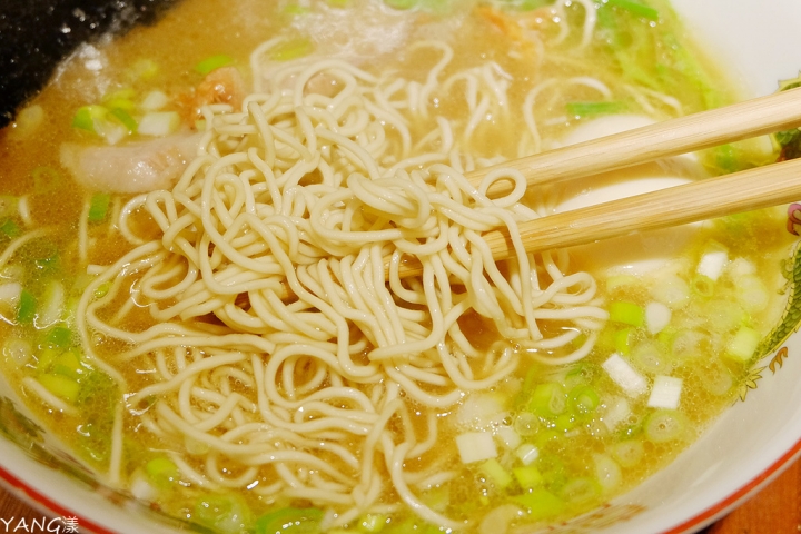 師大夜市七笑拉麵，立食拉麵新登場