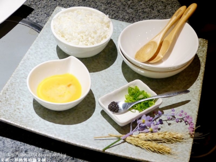 (((高雄食記)))鼓山區金荷mini精緻涮涮鍋之40盎司無敵戰斧牛排，當月生日壽星有優惠