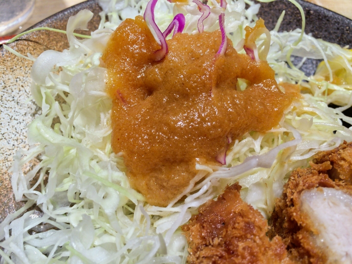 【美食。食記】東京 東新宿 雷！ 外皮過脆 小心刮嘴 松乃家 豬排飯 平價 雷