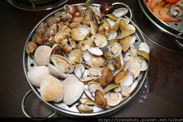 【食記】高雄蒸品鮮汕頭沙茶爐永豐店-海鮮塔豪氣登場霸氣推薦/CP值超高/海鮮蒸氣料理/汕頭湯底好滋味