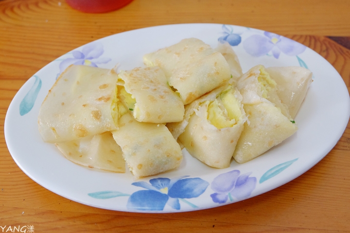 青島豆漿店，現烤肉餅會噴汁