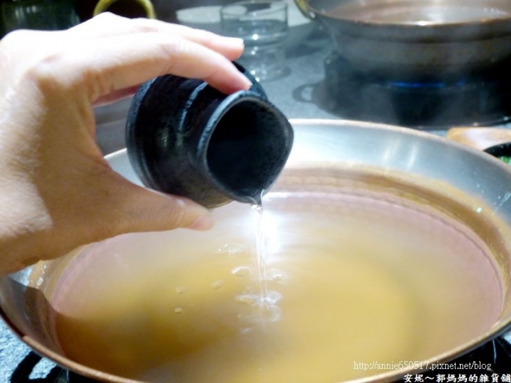 (((高雄食記)))鼓山區金荷mini精緻涮涮鍋之40盎司無敵戰斧牛排，當月生日壽星有優惠