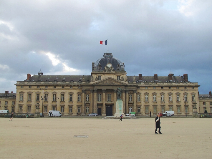 【Paris．走跳】巴黎第七區散策_全面啟動場景.傷兵院與戰神廣場賞鐵塔