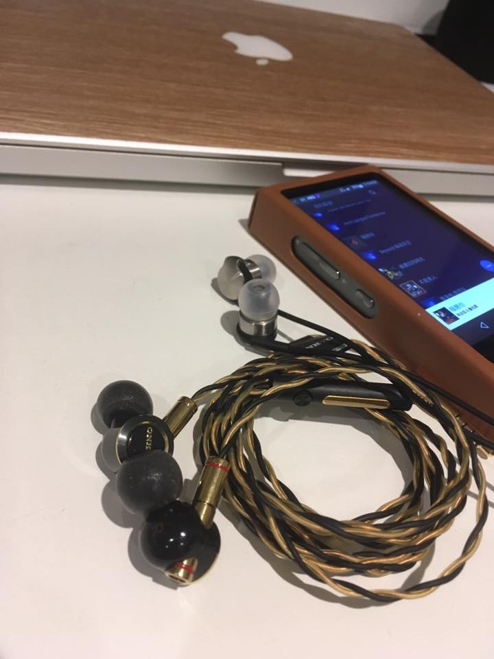 Onkyo E900m 簡易開箱