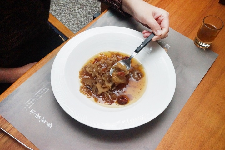【台南蔬食餐廳-安平】食蔬茶齋｜大自然的禮讚，把最健康養生的料理端上桌！歡迎手浴|創意蔬食料理|品茶|聚餐放鬆