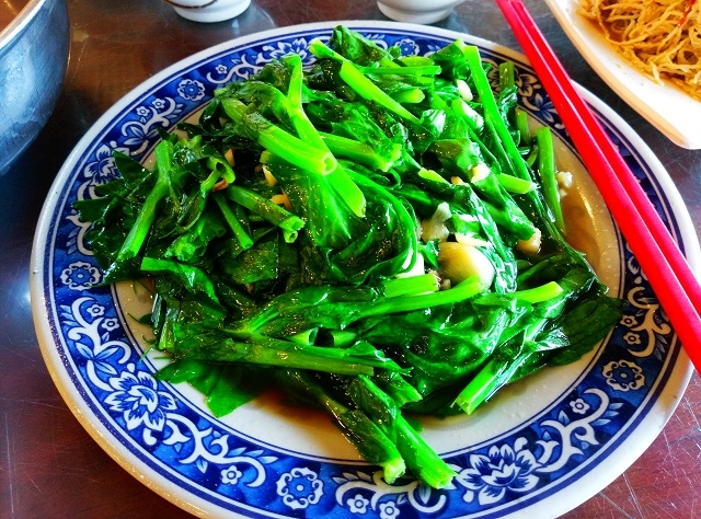 NEW OUTLANDER帥領風潮 安全．節能．駕馭 為幸福出發