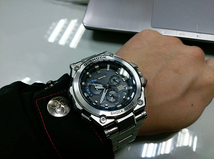 [分享] Casio G-SHOCK MTG-G1000D-1A2 銀藍款小開箱