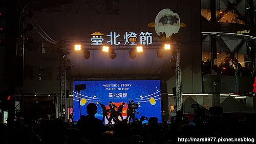【台北 旅遊】2017臺北燈節Taipei Lantern Festival：小奇雞 展翅點亮夜空：必勝哥、粉美妹、小蛋定：【開幕儀式 360度影片全記錄】元宵節/台北西門町燈節/西門町/台北燈會
