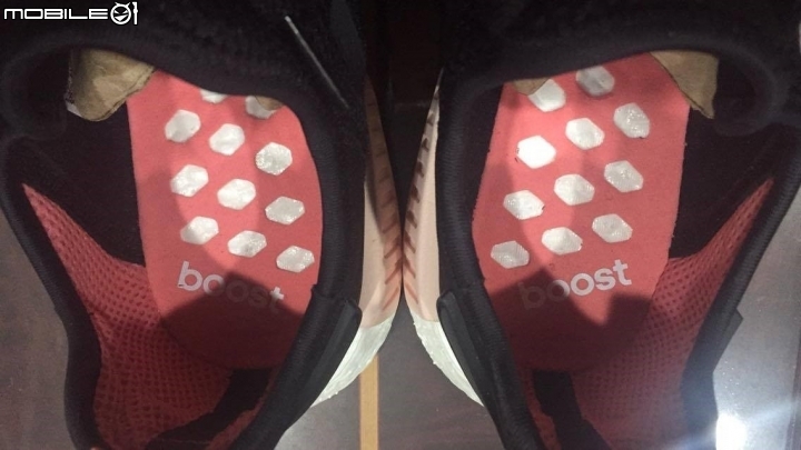 Adidas NMD R1 請各位幫忙驗真偽