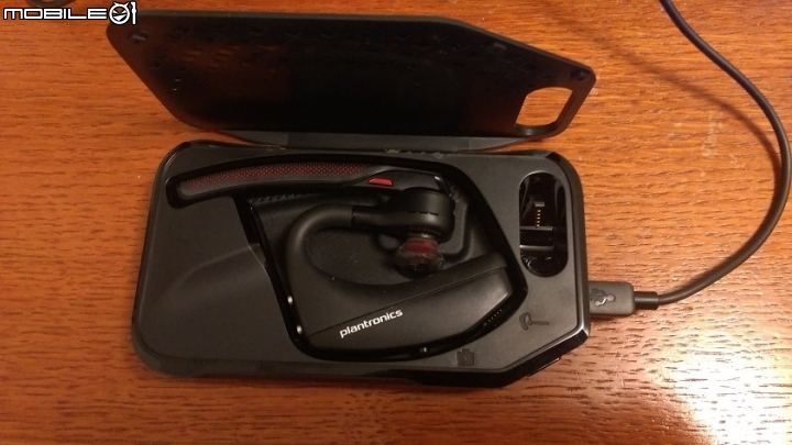 Plantronics Voyager 5200+充電盒 開箱