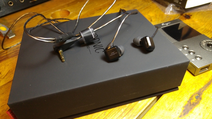 【開箱】低調樸實的平價旗艦VSONIC GR07x