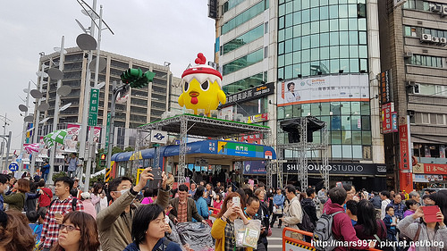 【台北 旅遊】2017臺北燈節Taipei Lantern Festival：小奇雞 展翅點亮夜空：必勝哥、粉美妹、小蛋定：【開幕儀式 360度影片全記錄】元宵節/台北西門町燈節/西門町/台北燈會