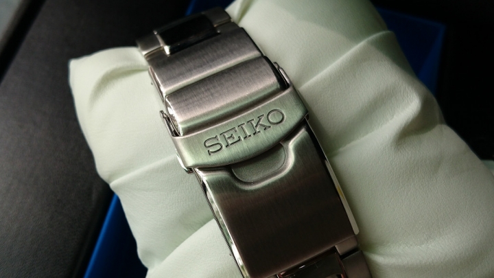 [開箱]SEIKO 精工 PROSPEX 太陽能 PADI 聯名款潛水錶 SNE435J1