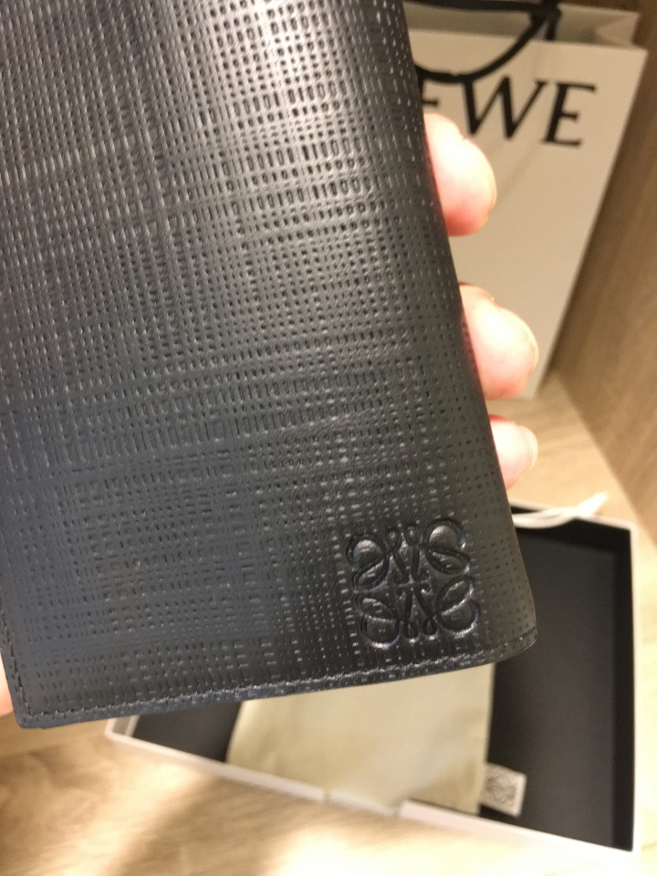 [開箱] LOEWE 男用長夾