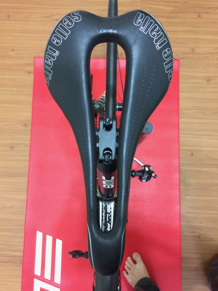 Giant TCR Advanced Pro Team車架升級BMC SLR01開箱