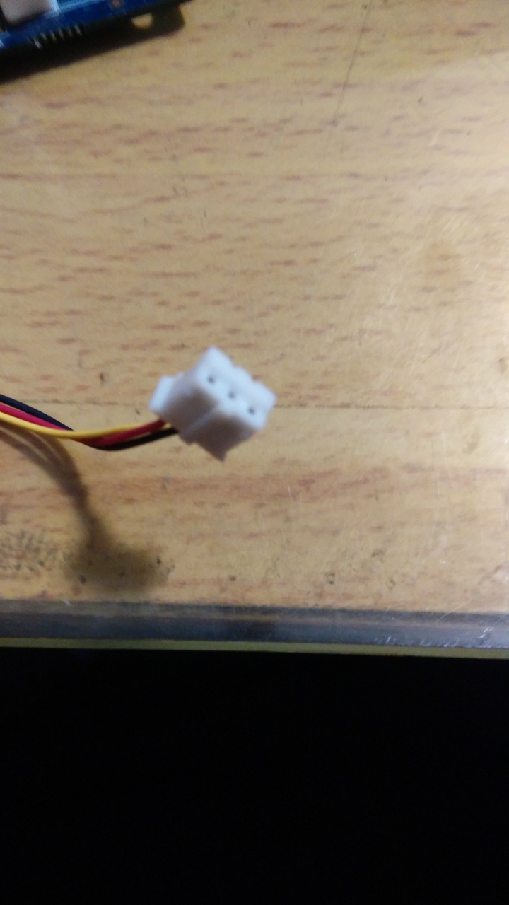 顯示卡風扇 2.0 2pin 疑問