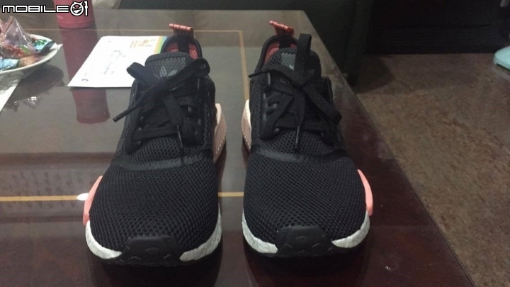 Adidas NMD R1 請各位幫忙驗真偽