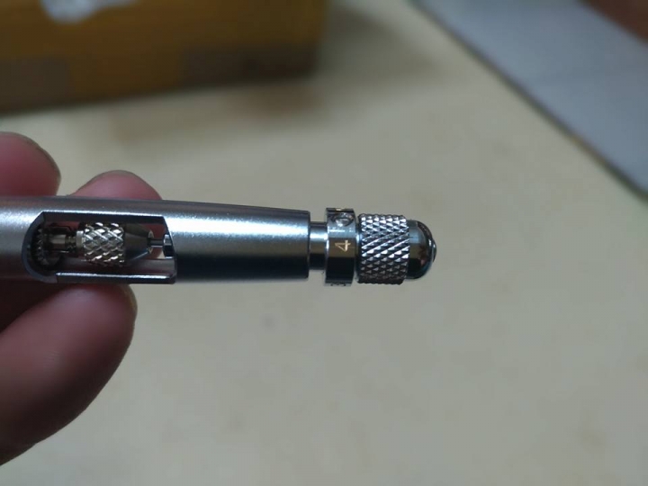岩田 iwata CM-CP2 0.23 噴筆王者 開箱~~~~