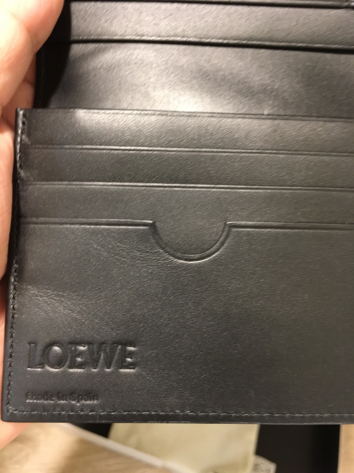 [開箱] LOEWE 男用長夾