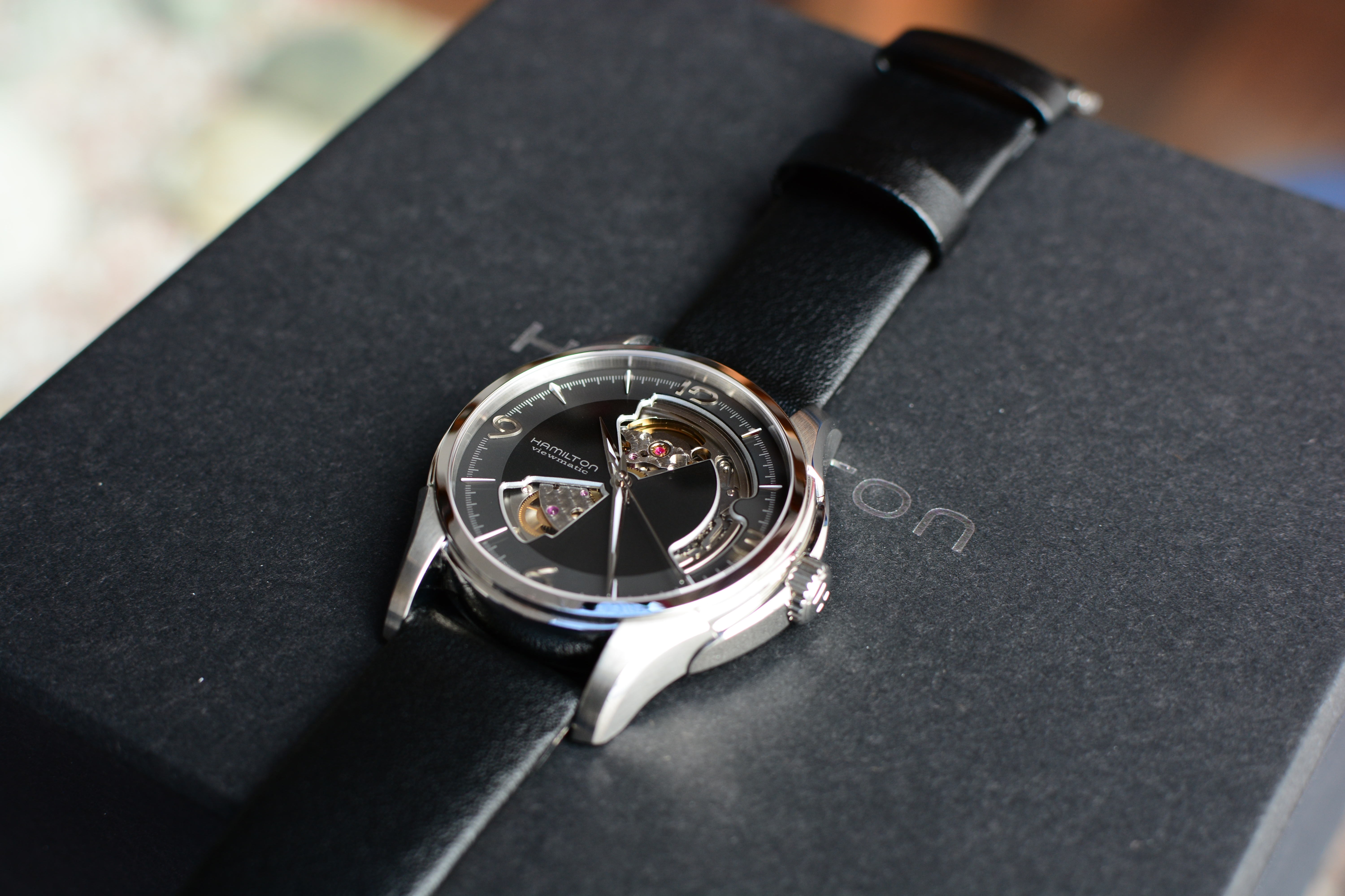 若隱若現的美 Hamilton Jazzmaster Open Heart 開箱