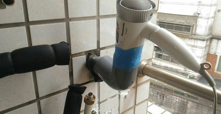 我的自宅惡搞_第四彈 : [番外篇] 熱水管漏水啦!