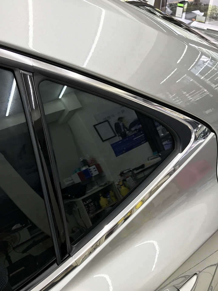 2017 IS200t F-Sport 小開箱＆換胎/鍍膜/隔熱紙/交車、回廠狀況分享（圖多）