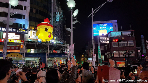 【台北 旅遊】2017臺北燈節Taipei Lantern Festival：小奇雞 展翅點亮夜空：必勝哥、粉美妹、小蛋定：【開幕儀式 360度影片全記錄】元宵節/台北西門町燈節/西門町/台北燈會