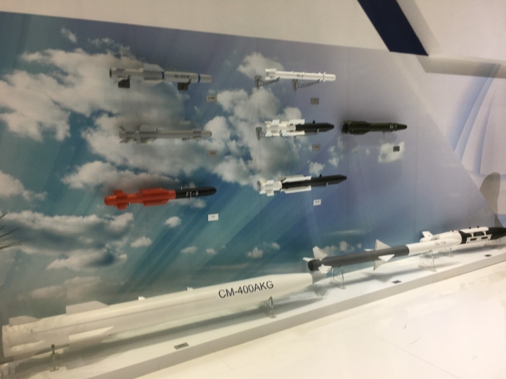 IDEX阿聯酋中國展品