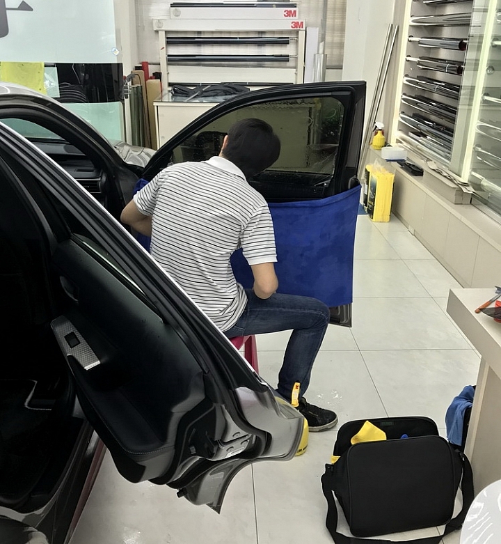 2017 IS200t F-Sport 小開箱＆換胎/鍍膜/隔熱紙/交車、回廠狀況分享（圖多）