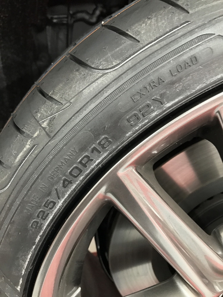 2017 IS200t F-Sport 小開箱＆換胎/鍍膜/隔熱紙/交車、回廠狀況分享（圖多）