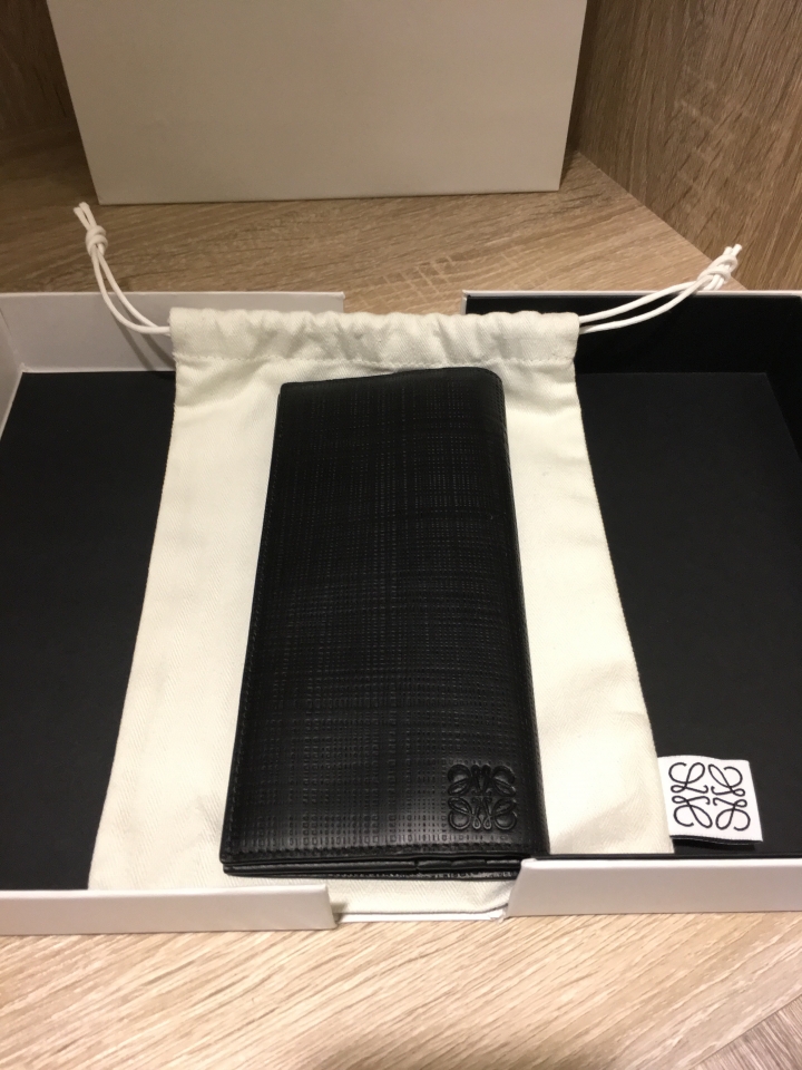 [開箱] LOEWE 男用長夾