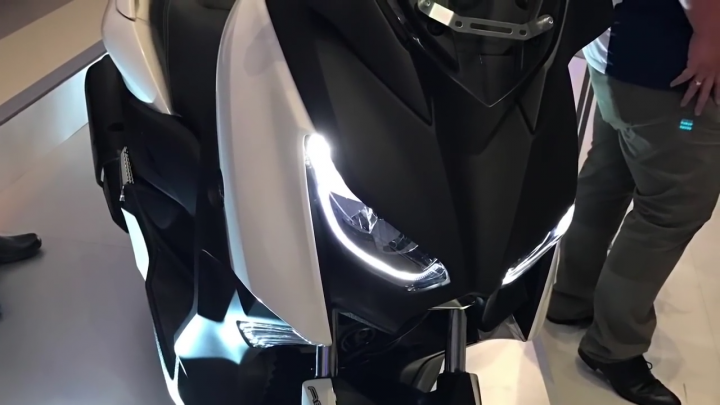 山葉 Yamaha Xmax300 官方廣告+圖片