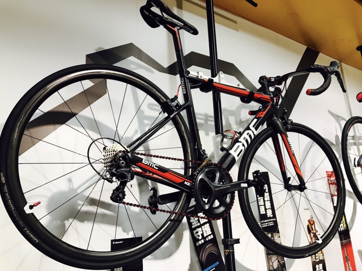Giant TCR Advanced Pro Team車架升級BMC SLR01開箱