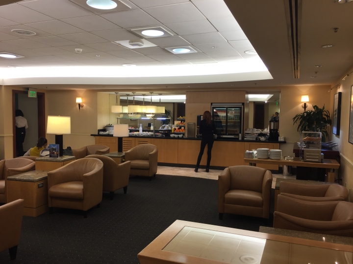 United Airlines First Class Arrivals Lounge