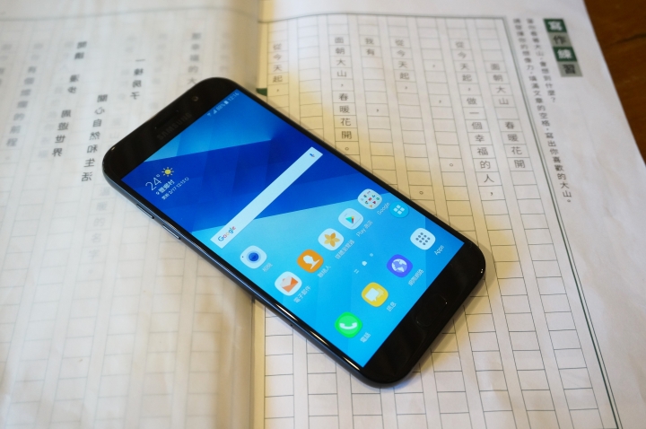帶著Samsung Galaxy A7 2017．探索山林間的水祕境
