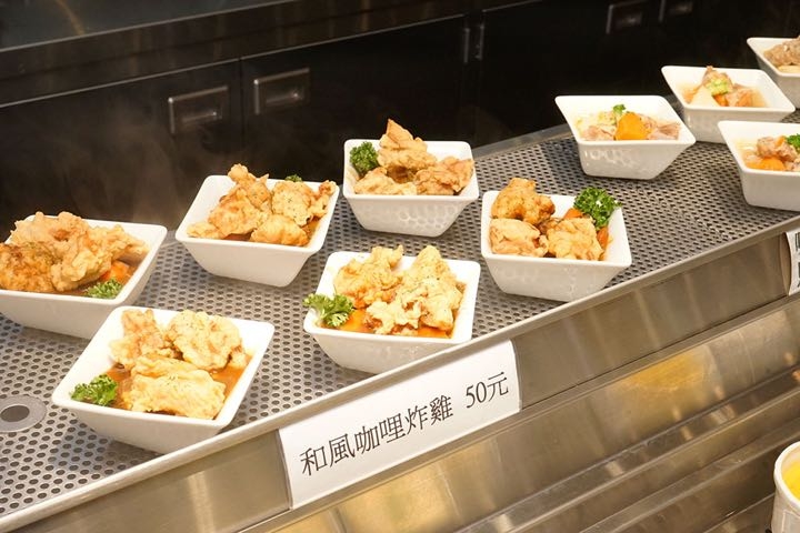 【台南自助餐－東區】好田和洋料理自助餐｜新店報到！IKEA X無印良品風，平價與質感也能相提並論。各式義大利麵|燉飯|Pizza|熱炒|烤物|咖啡果汁|兒童遊戲區