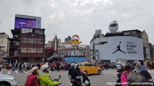 【台北 旅遊】2017臺北燈節Taipei Lantern Festival：小奇雞 展翅點亮夜空：必勝哥、粉美妹、小蛋定：【開幕儀式 360度影片全記錄】元宵節/台北西門町燈節/西門町/台北燈會