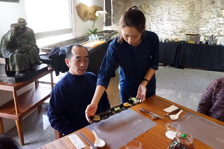 【台南蔬食餐廳-安平】食蔬茶齋｜大自然的禮讚，把最健康養生的料理端上桌！歡迎手浴|創意蔬食料理|品茶|聚餐放鬆