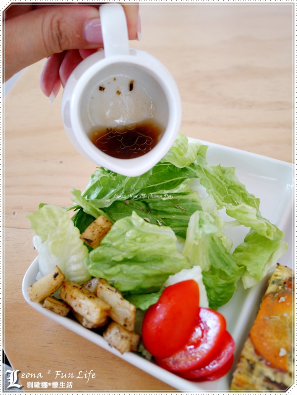 【台中 北區】美味手作甜點現場烘烤，寧靜的小空間裡讓心情起飛。紙飛機Café Paper Flight