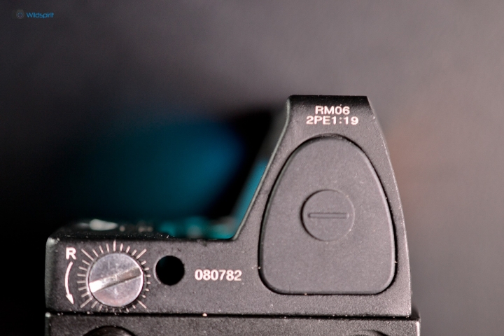 [開箱] 幫相機加個內紅點快瞄鏡【Trijicon RMR(F) 】
