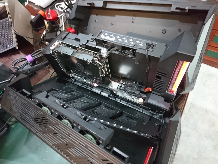 [簡單評測]T303UA測試市售4款thunderbolt 3外接顯卡盒比較。