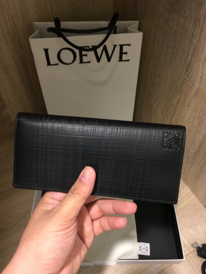 [開箱] LOEWE 男用長夾
