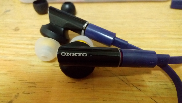 Onkyo IE-FC300開箱(圖多)