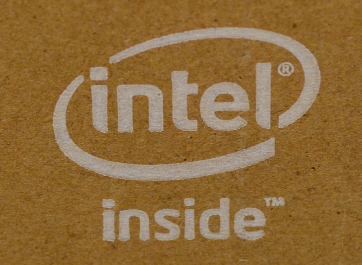 DELL Inspiron 3268-R1528BTW開箱簡測+升級SSD