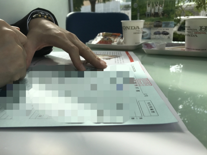 試駕滿意回家報備後馬上簽了FIT