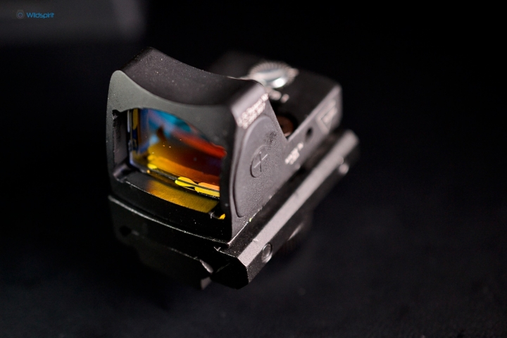 [開箱] 幫相機加個內紅點快瞄鏡【Trijicon RMR(F) 】