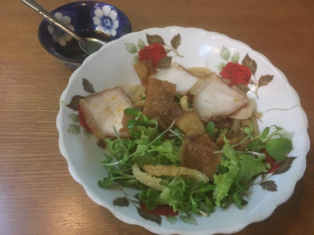 [食記] 會安酒家，高樓麵與白玫瑰 (越南會安)